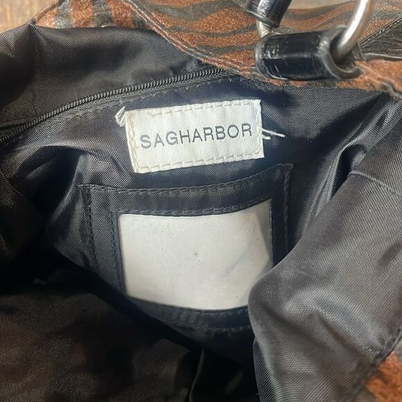 Sag Harbor Brown & Black Tiger Print Shoulder Bag - Picture 6 of 16